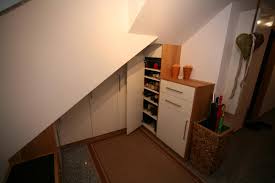 Maximieren sie ihre schrank raum mit diesen einfachen raum sparer: Schuhschrank Unter Einer Schrage Schreinerei Burkhardt