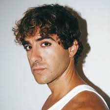 Who wrote “F.G.L.C. (A Ratitos)” by Álvaro de Luna?