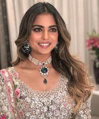 Sanara ethnic indian bollywood plain multi color metal bangle bracelet set of 144 pcs matching costume wedding & engagement partywear jewelry (2.8) 4.5 out of 5 stars 8 $20.92 $ 20. Wedding Guest Small But Impactful Jewellery Is The Way To Go Akustoletheshlo Ambaniwed Jewelry Design Necklace Gold Necklace Designs Diamond Jewelry Designs