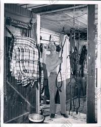 1952 Saratoga Springs Trainer Pete Dalley Holds First Purdue Hopple Press Photo | eBay