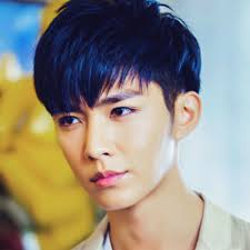 DEARAARONYAN :: Your #1 source for everything Aaron Yan