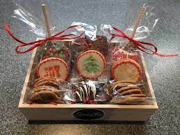 We didn't try to make those beautifully decorated all these adorable, christmas treats are light years beyond my decorating ability. Holiday Cookies A Sprinkle Of Twinkle I Heart Old Towne Orange
