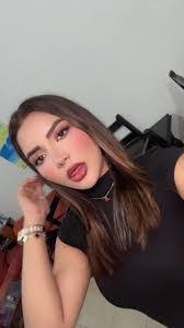 Jennifer Cuadra's Instagram, Twitter & Facebook