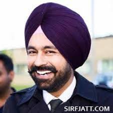 Listen to Ik Ik Pal Vich