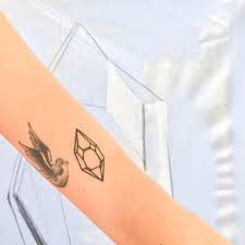 My Friend Alexroycetattoo Turned One Of My Drawings Into The Prettiest Stick Poke He Has A Sheet Of Magic Crystal Tatto Crystal Tattoo Tattoos Flash Tattoo