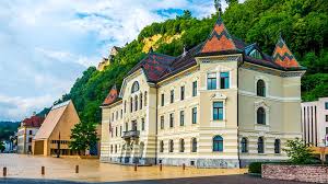 The principality enjoys a very high standard of living and is home to some incredibly beautiful mountain scenery. Liechtenstein Veroffentlichung Von Zwei Berichten Uber Korruptionsbekampfung Pressemitteilung
