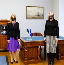 Estlands neue ministerpräsidentin kaja kallas im jahr 2019 im parlament in tallinn. Kaja Kallas On Twitter Very Happy To Meet With Kadrisimson Eu Commissioner For Energy Eu Commission Has An Important Role In Leading The Way In Achieving Climate Goals We Discussed Plans