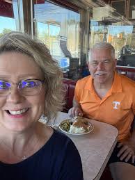 Lynn Foust (@lynnfoustmk) • Instagram photos and videos