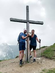 Sage und schreibe 760 pistenkilometer, davon 275 kilometer blaue, 390 kilometer rote und 95 kilometer schwarze pisten warten nur darauf, befahren zu werden. Die 3 Schonsten Wanderungen Im Grossarltal Salzburgerland Mountain Hideaways