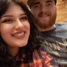 Who offers guitar lessons for children in New Boston?