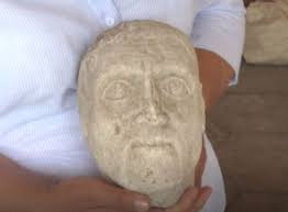 Intuitive fred888: STATUE HEAD OF ROMAN EMPEROR AURELIAN, UNKNOWN COLONNADE  FOUND IN ANCIENT ROME'S DANUBE COLONY ULPIA OSCUS IN NORTH BULGARIA