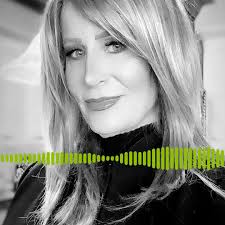 Tune in tomorrow for our conversation with Les Henderson, @lessequalmore,  founder of @endoqueer & the Be a Beacon podcast. Les talks endometriosis &  the erasure of MOC women in healthcare. https://endoqueer.com/ @endoQueer