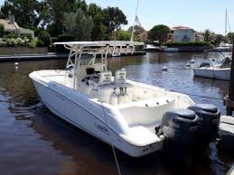 500 hour complete service completed this summer. Boston Whaler Outrage 320 Cuddy Cabin In Var Cruisers Used 15352 Inautia