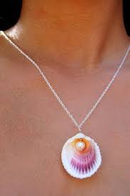 Diamond Leaf Necklace In 14k Solid Gold 14k Gold Necklace Leaf Charm Necklace Fine Jewelry Ideas Seashell Jewelry Shell Jewelry Diy Jewelry