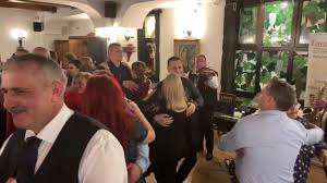 Acestea sunt foarte curate și au cabine separate pentru invalizi. CeteraÈ™ii De La Gherla Petrecere De 8 Martie 2020 Partea 2 Youtube