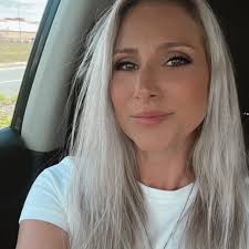 Book and hike the waterfalls this summer and fall!