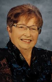 Betty Curnutt's Instagram, Twitter & Facebook