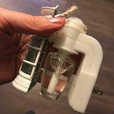 The plug then heats up the fragrance and releases it into the air, scenting the general area. How To Use A Bath Body Works Wallflowers Plug Queen Of The Girl Geeks