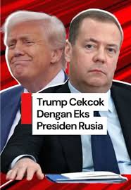 Presiden Amerika Serikat Donald Trump mengatakan dia telah memerintahkan  pemindahan dua kapal selam nuklir sebagai tanggapan atas pernyataan mantan  Presiden Rusia Dmitry Medvedev. Trump dan Medvedev, ...