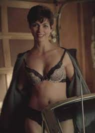 Pop Minute Morena Baccarin Lingerie Homeland Photos Photo 4