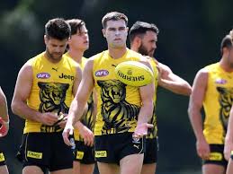 Leigh matthews, ba hons, h.dip. Matthews Admits Afl Medal Voting Blunder Bega District News Bega Nsw