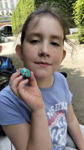 44-330 Znaleziony wczoraj na lotnisku Gatwick w UK,az nie mogłam uwierzyć  że akurat trafił na mnie,pisany po polsku😊Pojedzie w styczniu do Devon.