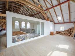 In mittelfanken hat ein junges paar mit einer gehörigen portion fantasie, mut, leidenschaft und engagement einer alten scheune neues leben eingehaucht: Bau Neue Bauideen Scheune In Ein Traumhaus Verwandeln Maz Markische Allgemeine