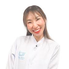 ทพญ. อภิชญา เจียมกิม (หมอเฟิร์น)