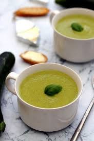 Veloute De Courgettes A La Vache Qui Rit Amandine Cooking Recettes De Cuisine Veloute Courgette Courgette Vache Qui Rit
