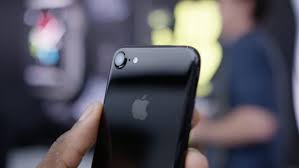 Ce coloris est disponible sur les iphone 7 et iphone 7 plus, sur la plupart des capacité mémoire. Rupture De Stock Pour Tous Les Iphone 7 Plus Et L Iphone 7 Noir De Jais Iphoneaddict Fr