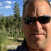 Tim Geis's Instagram, Twitter & Facebook