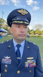 🚨Ceremonia militar en el Comando Aéreo de Combate No. 4 en Melgar, Tolima,  En una emotiva ceremonia llevada a cabo el día de hoy, el Coronel Pablo  Cesar Pabon Forero asumió el mando en el Comando ...