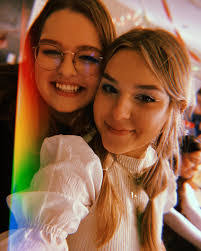 Abby Freeman's Instagram, Twitter & Facebook