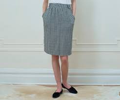 Black And White Gingham Midi Skirt Black Gingham Midi Skirt Small 70s Minimal Black And White Check Elastic Waist Skirt Knee Length Skirt Checkered Skirt Elastic Waist Skirt Skirts Midi Skirt