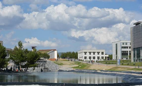 Uşak Üniversitesi