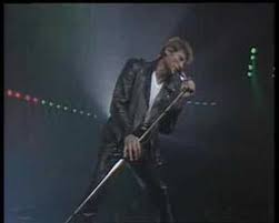 L 39 Hotel Des Coeurs Brises Youtube Photo Johnny Hallyday Johnny Hallyday Musique 2017