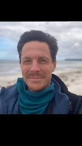 @prora_ruegen revisited. Vor über 20 Jahren war ich als junger Reporter  hier und habe mit ein paar Künstlern in der KdF-Ruine gewohnt und eine  Reportage darüber geschrieben. Zwischenzeitlich ist ...