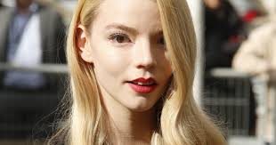 Le Jeu de la Dame (Netflix) : Anya Taylor-Joy amoureuse, qui est son  compagnon ?