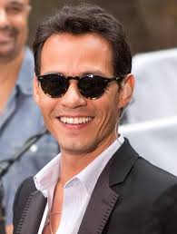 Gafas Marc Anthony 2025