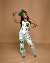 Nea Williams (msfinewine87)