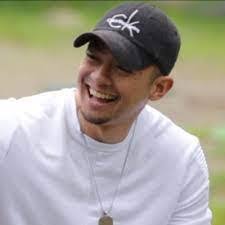 Andrew Loria's Instagram, Twitter & Facebook