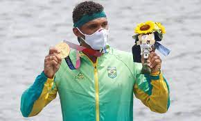 Em seguida, fizemos um cálculo ponderado do número de medalhas em relação a cada fator para criar uma contagem de medalhas que refletisse cada variável. Fqfpypyfj2eolm