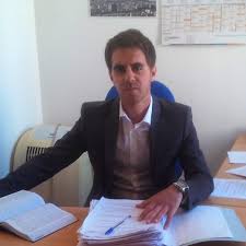 En cas de contrat de travail de droit public, ce n'est pas le conseil de prud'hommes mais le tribunal administratif qui est compétent. Un Litige Avec Votre Employeur 5 Reponses D Un Avocat Pour Comprendre