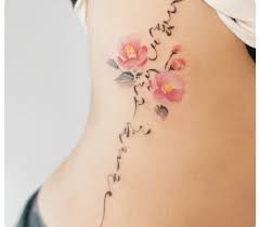Tatouage fleur de cerisier tatouage femme fleur dessins de fleurs pour tatouage tatouage aquarelle tatouage dos tatouage floral designs de tatouages idées de tatouages. 1001 Idees De Tatouage De Fleur Et Quelle Est Sa Signification