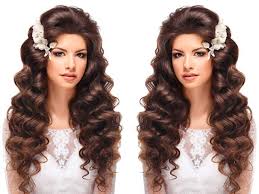 The curls are tighter and more deliberate. 9 Latest Curly Hairstyles For Saree And Lehenga Styles At Life
