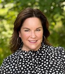 Ellen Dvorak's Instagram, Twitter & Facebook