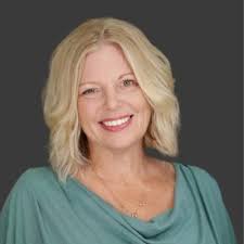 Did you know Puttshack Nashville can accommodate up to 700 guests? 👀 Bring  your entire department, or heck, your whole company for an unforgettable  outing with us this holiday season! ❄️ 🎄