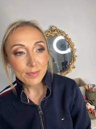 Hi after recommendations for someone to do 80s style make up for a fancy  dress party I have early next year. Thanks