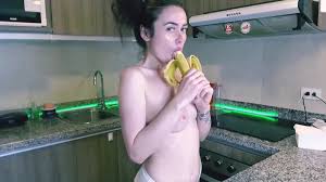 Hotties satisfying themselves with bananas