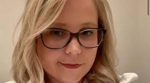 Samantha Chenoweth's Instagram, Twitter & Facebook